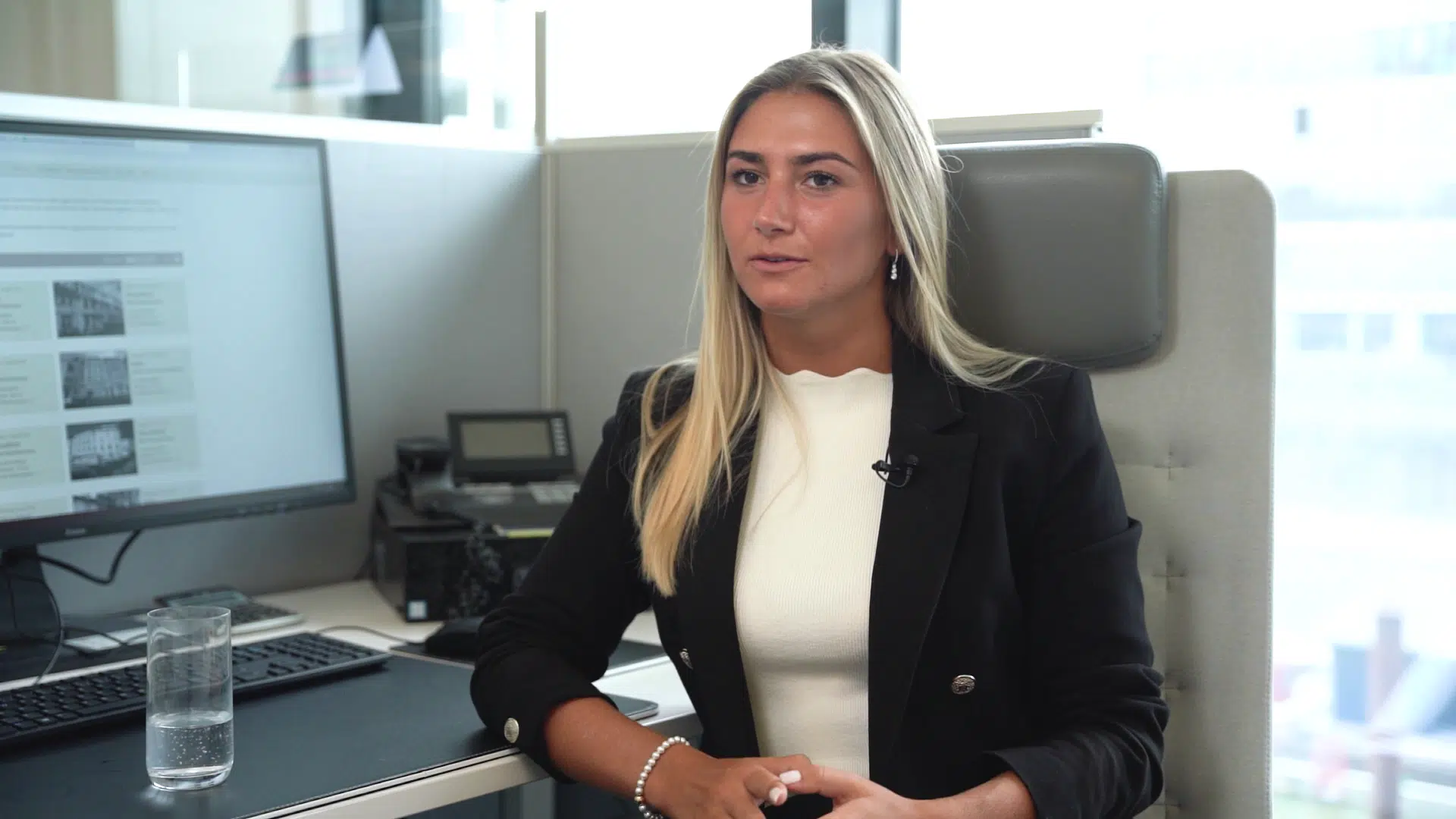 vlcsnap-2023-12-06-08h23m55s474