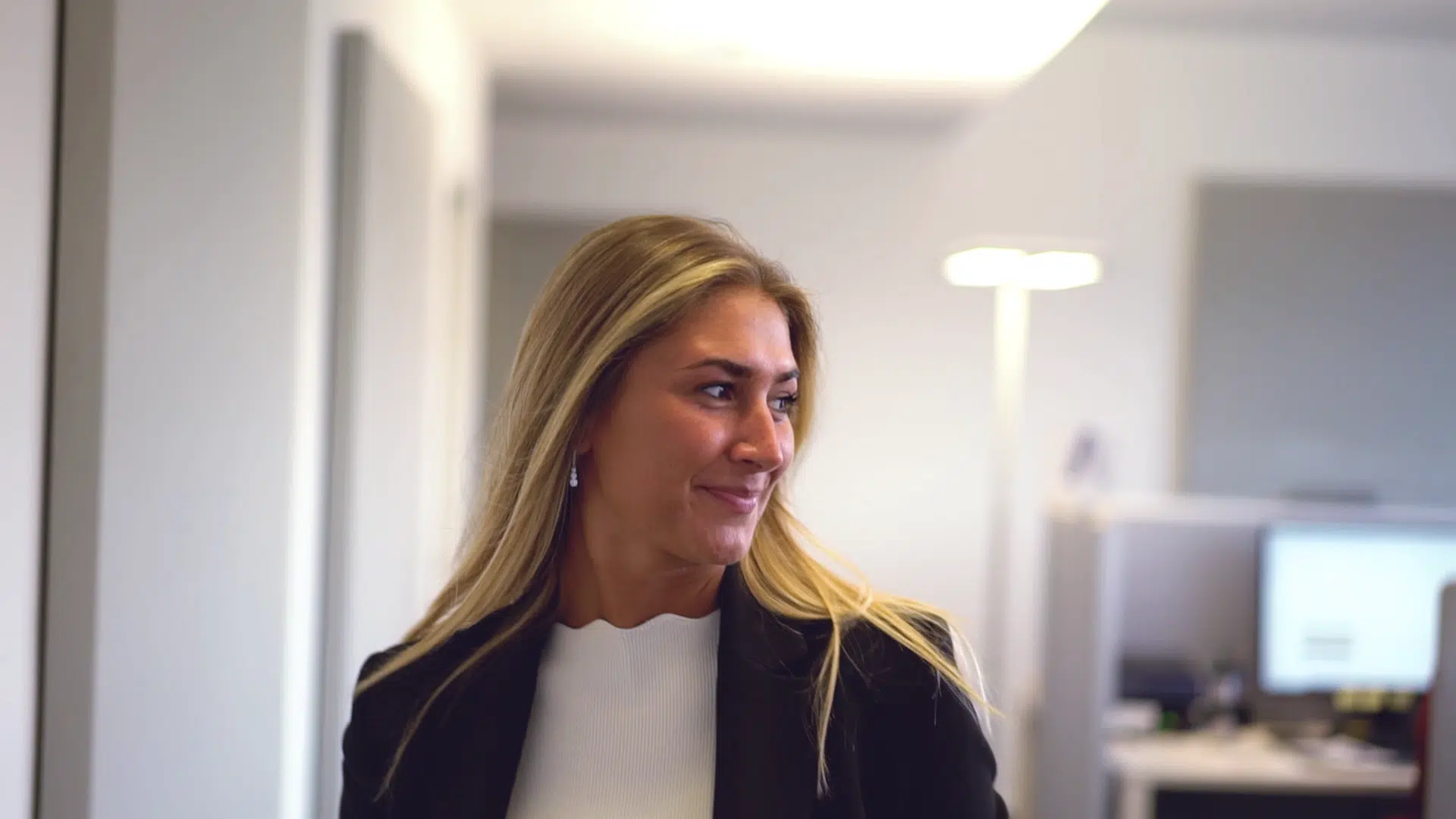 vlcsnap-2023-12-06-08h24m24s632